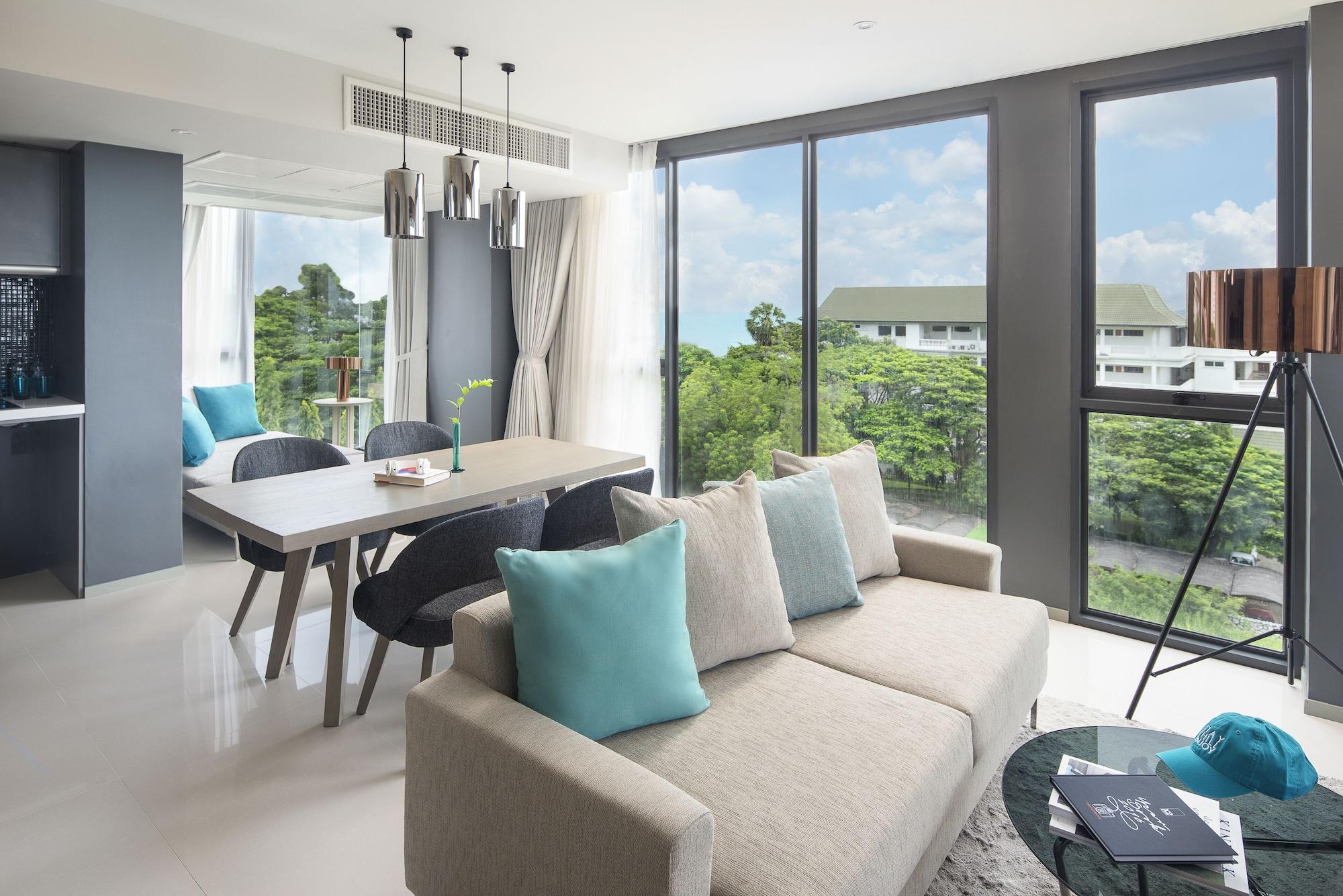 Cross Vibe Pattaya Seaphere Na Chom Thian Exterior photo