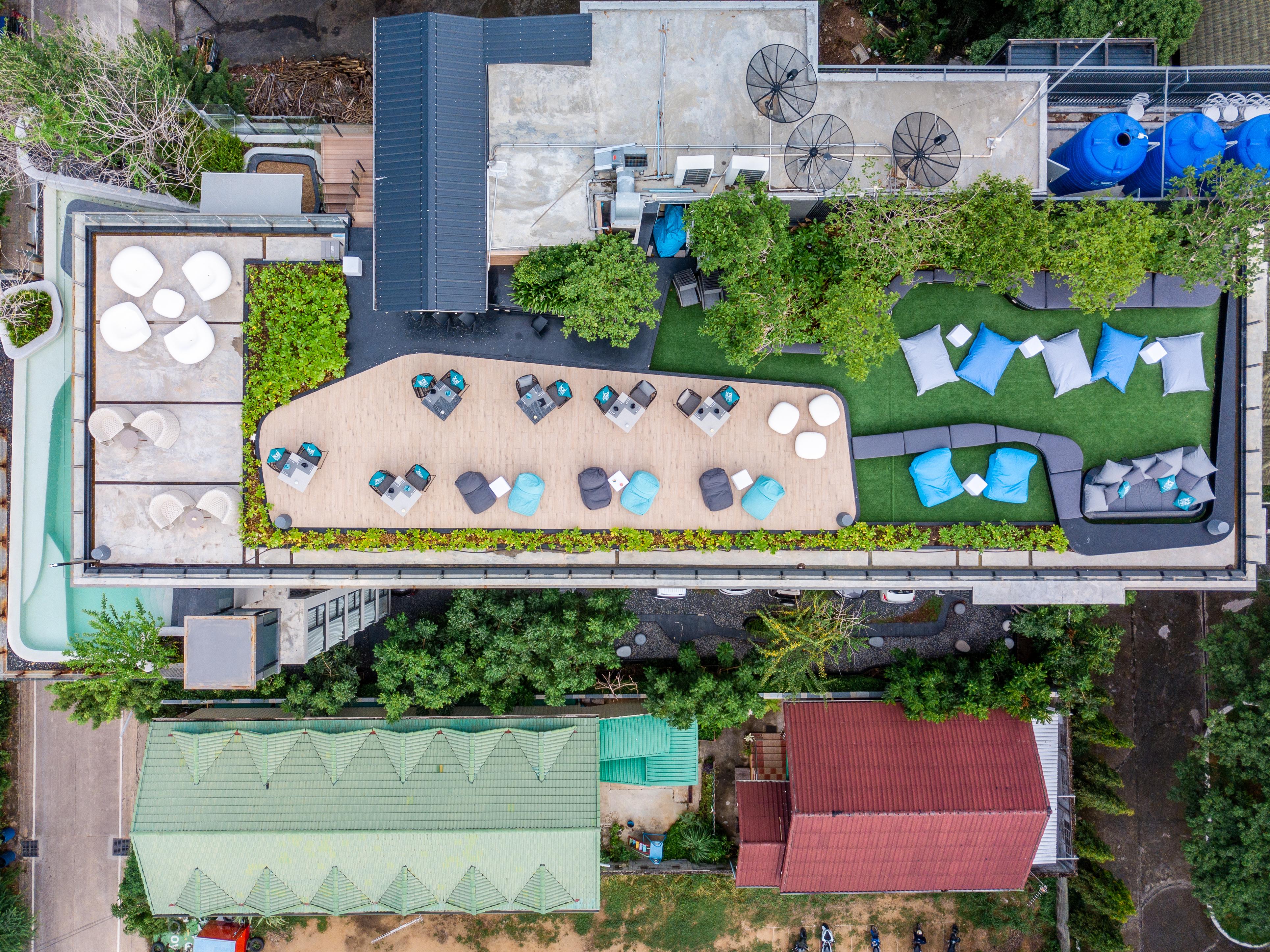 Cross Vibe Pattaya Seaphere Na Chom Thian Exterior photo